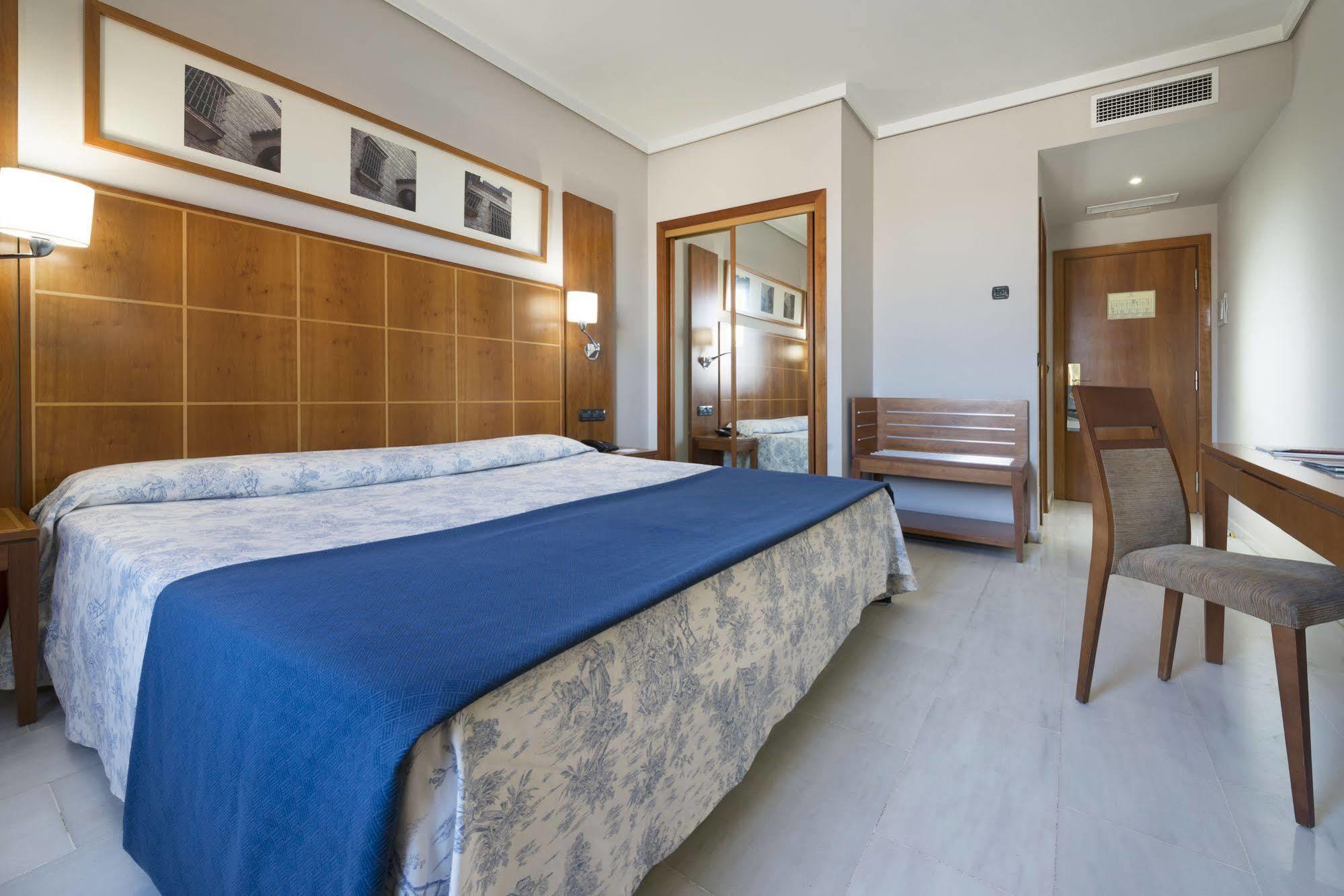 Exe Ciudad De Cordoba Hotel Ngoại thất bức ảnh