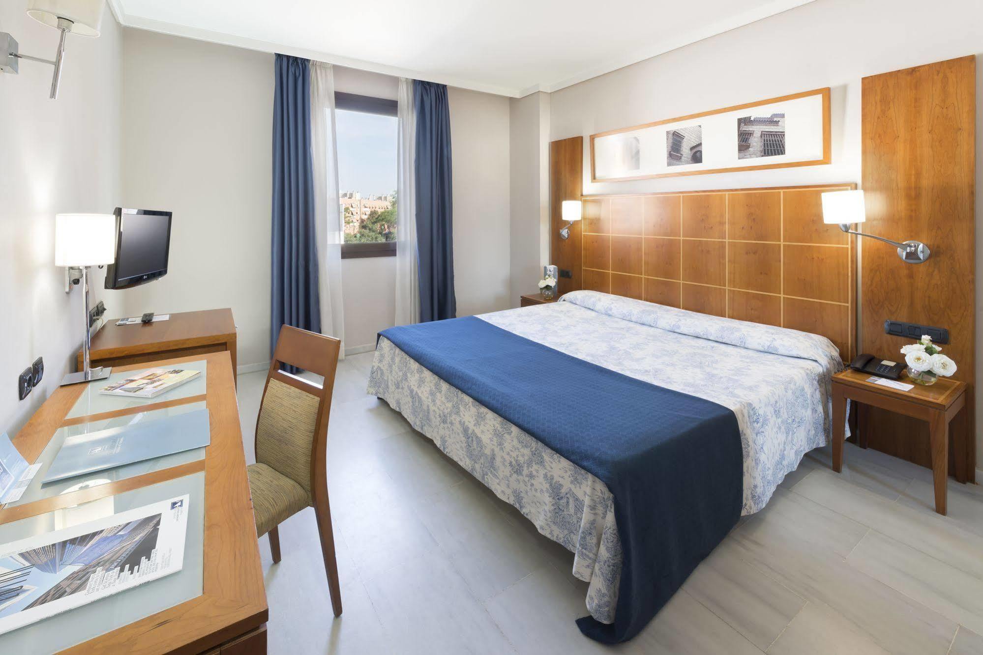 Exe Ciudad De Cordoba Hotel Ngoại thất bức ảnh